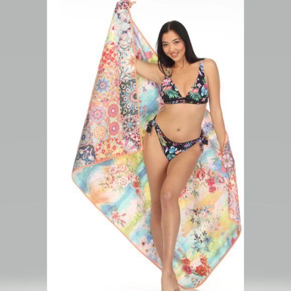 Johnny Was Kaleida Beach Blanket 40"x70" NWT - Picture 2 of 11